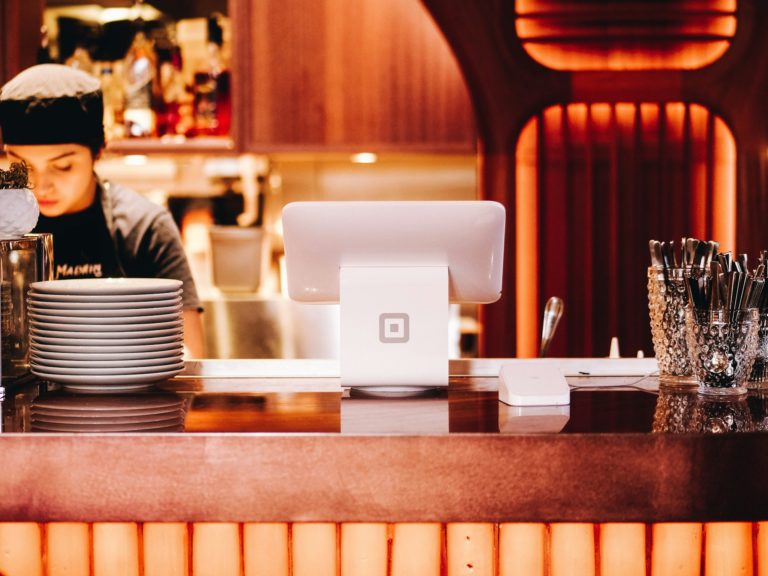 飲食店を独立開業するメリット・デメリット。開業前に理解しておきたいポイント