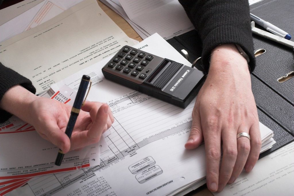 世帯分離の手続きは誰がする？