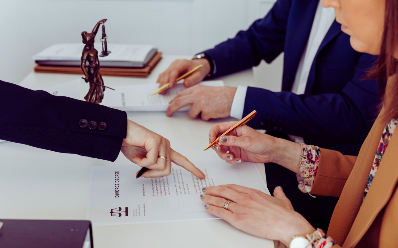 国保の脱退手続きは代理人でもできる？東京都内自治体の例も紹介